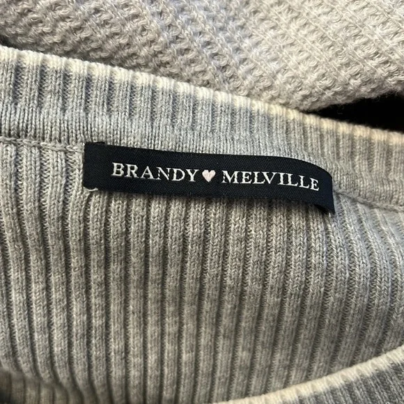 Brandy Melville Cropped Long Sleeve Ribbed Knit Top - Picture 7 of 9